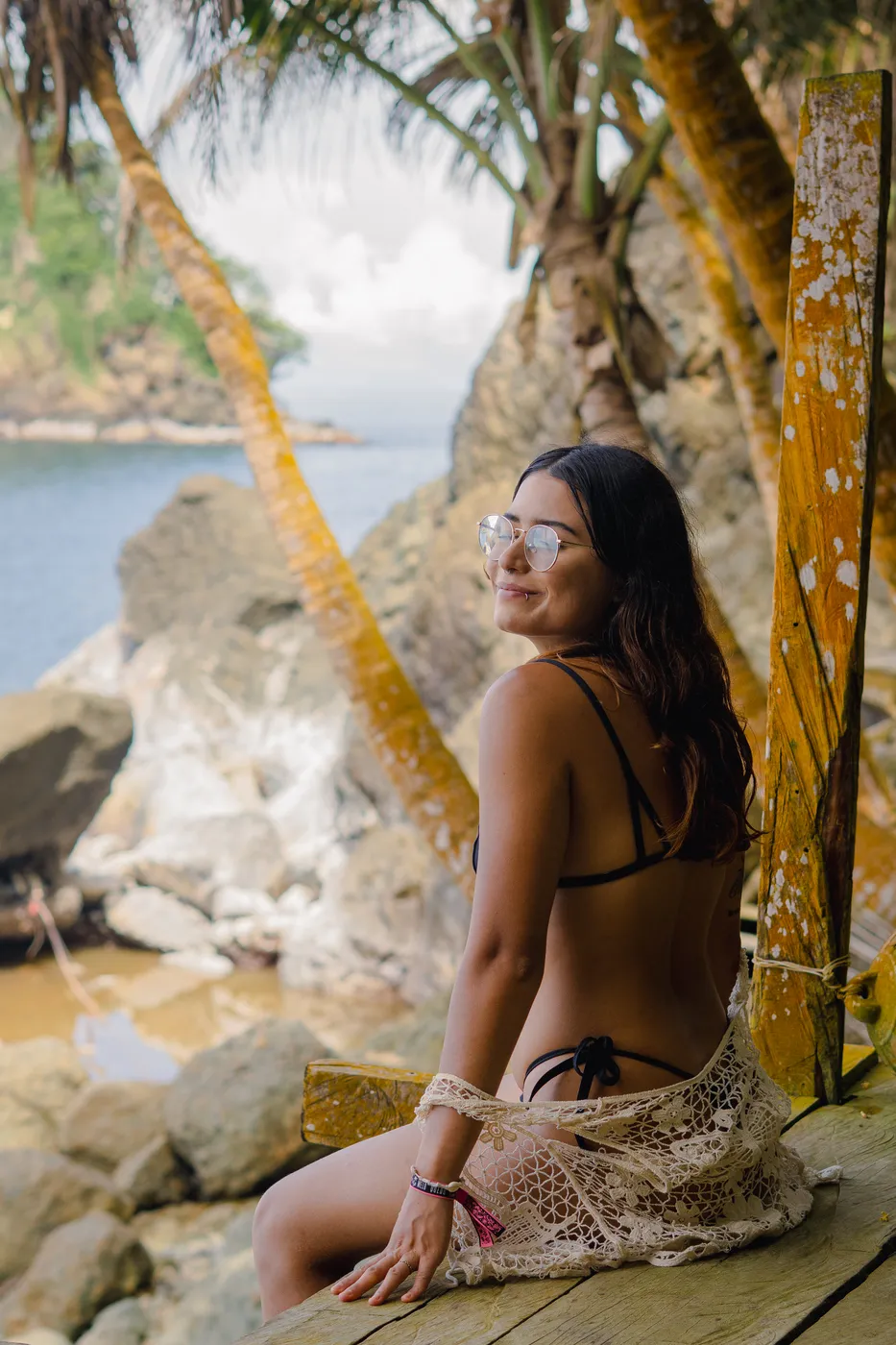 chica relax bikini playa melo hostel capurgana res